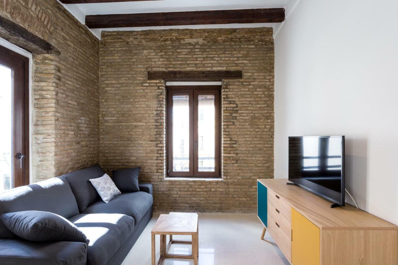 Almazen Apartamentos, Arrayan 23 Севілья Екстер'єр фото