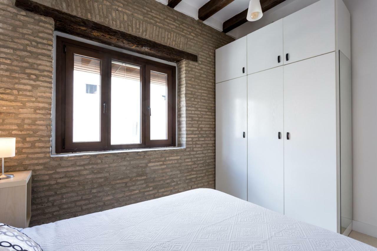 Almazen Apartamentos, Arrayan 23 Севілья Екстер'єр фото