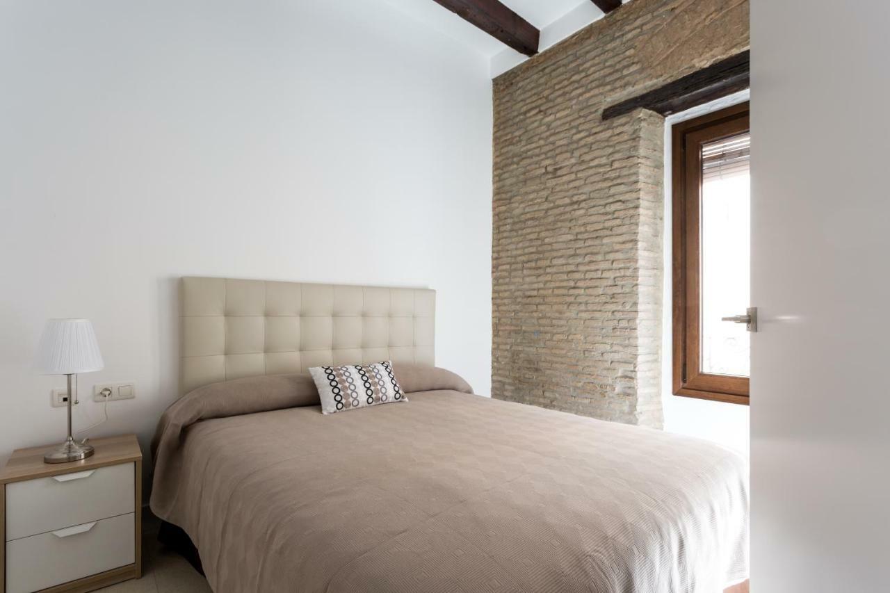 Almazen Apartamentos, Arrayan 23 Севілья Екстер'єр фото