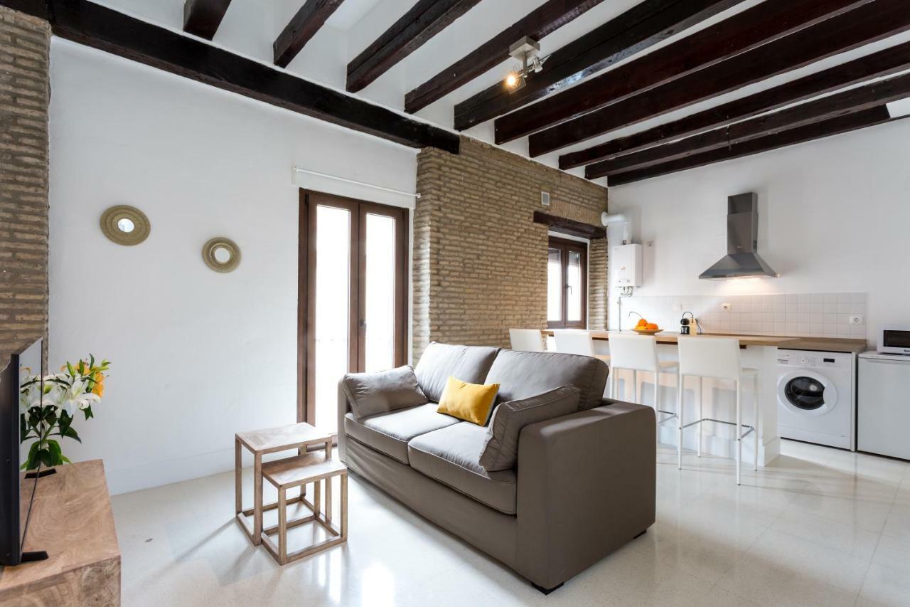 Almazen Apartamentos, Arrayan 23 Севілья Екстер'єр фото