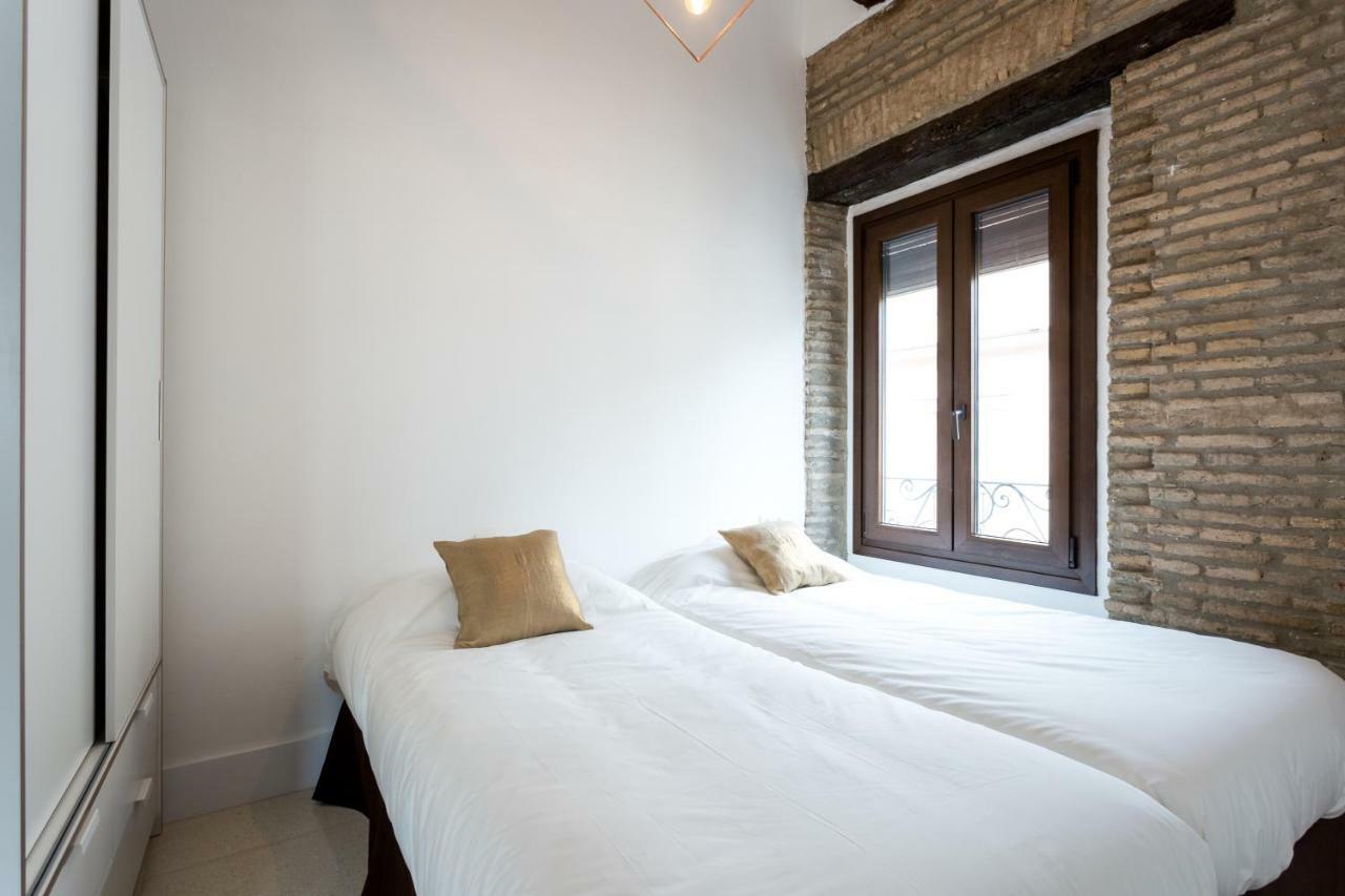 Almazen Apartamentos, Arrayan 23 Севілья Екстер'єр фото