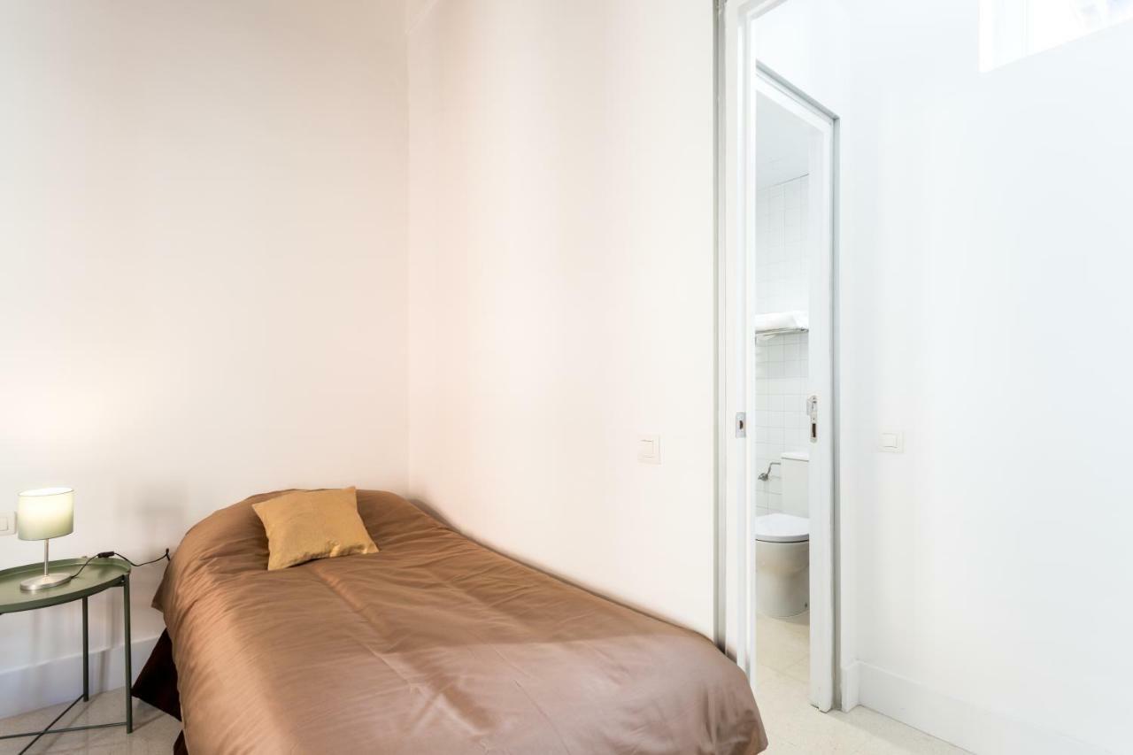 Almazen Apartamentos, Arrayan 23 Севілья Екстер'єр фото