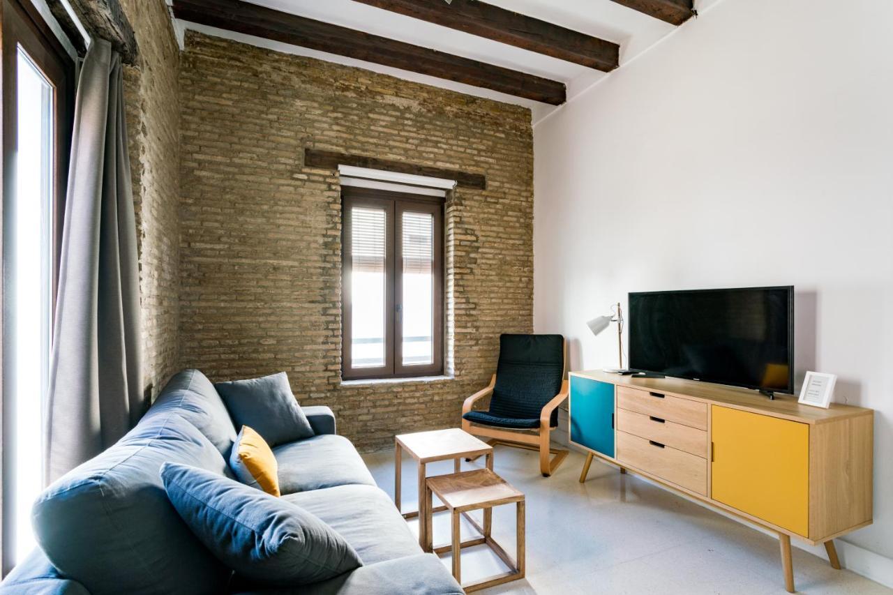 Almazen Apartamentos, Arrayan 23 Севілья Екстер'єр фото