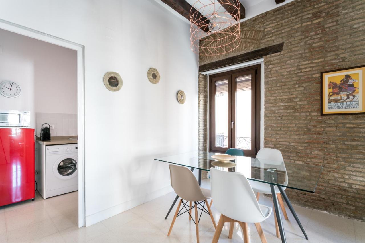 Almazen Apartamentos, Arrayan 23 Севілья Екстер'єр фото